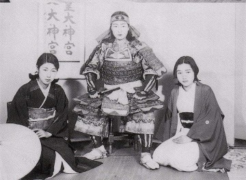 ���Ɛ��𑗂�w�|��ł̉����V�[��