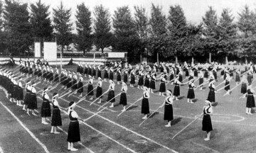 �����m�푈�˓���A�����̌m�Â����鐶�k����