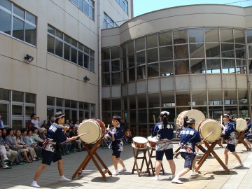 ���e��O�̃A�g���N�V�����@���Ɛ��A���ە��ɂ��S�N���ۂ̉��t