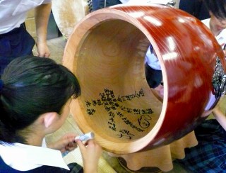 �ۓ����Ƀ������A���E���b�Z�[�W���������k